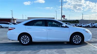 2016 Toyota Camry LE  RELIABLE AND BEAUTIFUL! - Photo 4 - Honolulu, HI 96818