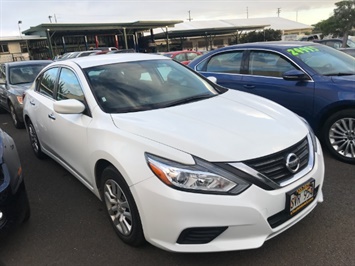 2016 Nissan Altima 2.5 NISSAN QUALITY !  FULL SIZE COMFORT ! - Photo 4 - Honolulu, HI 96818