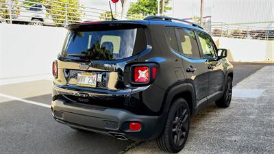 2021 Jeep Renegade DIAMOND BLACK CRYSTAL  SUPER LOW MILES! - Photo 5 - Honolulu, HI 96818