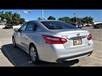 2016 Nissan Altima 2.5 NISSAN QUALITY !  FULL SIZE COMFORT ! - Photo 6 - Honolulu, HI 96818