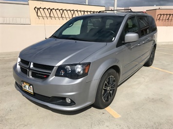 2016 Dodge Grand Caravan R/T  7 PASSENGER  AFFORDABLE. LOW MILES! - Photo 1 - Honolulu, HI 96818