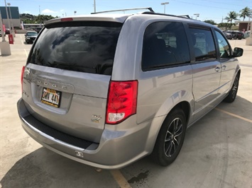 2016 Dodge Grand Caravan R/T  7 PASSENGER  AFFORDABLE. LOW MILES! - Photo 4 - Honolulu, HI 96818