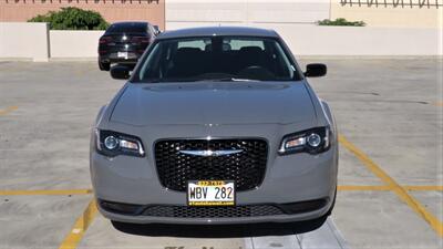 2019 Chrysler 300 Series Touring  DREAM CAR ! DREAM COLOR ! LIVE THE DREAM!  BEYOND LUXURIOS !  LOW LOW MILES ! - Photo 7 - Honolulu, HI 96818