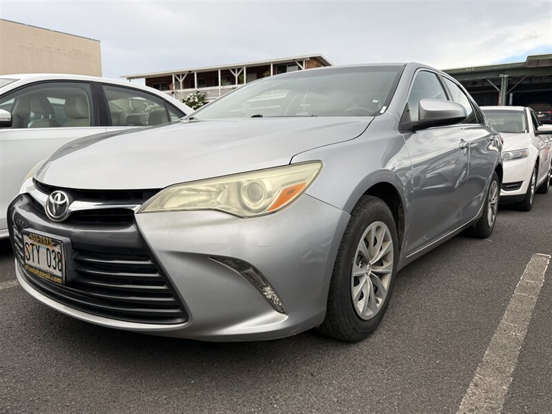 2016 Toyota Camry LE LE 4dr Sedan