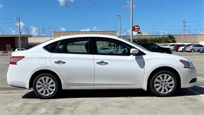 2015 Nissan Sentra SV  MIDSIZE COMFORT ! GAS SAVER ! - Photo 4 - Honolulu, HI 96818