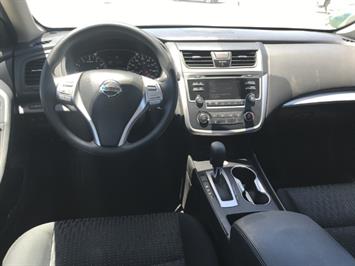 2016 Nissan Altima 2.5 S  FULL SIZE COMFORT ! - Photo 8 - Honolulu, HI 96818