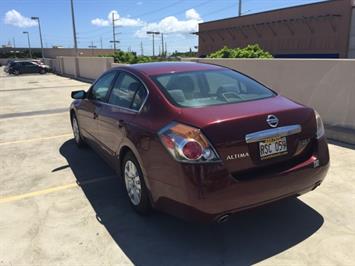 2012 Nissan Altima 2.5  Full Size Comfort - Photo 11 - Honolulu, HI 96818