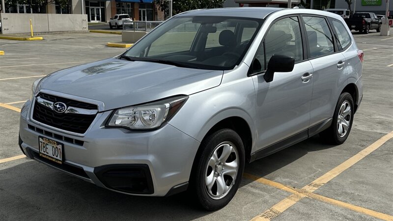 2017 Subaru Forester 2.5i   SUPER LOW MILES !  RELIABLE AWD BEAUTIFUL!  LIKE NEW !