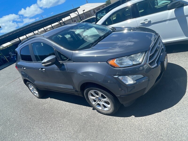 2019 Ford EcoSport SE. LOW LOW. MILES !  GAS SAVER  LOTS OF ROOM !