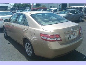 2010 Toyota Camry LE  RELIABLE AND BEAUTIFUL ! - Photo 8 - Honolulu, HI 96818