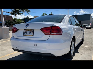 2013 Volkswagen Passat S  Low Miles  BEAUTIFUL STYLE & COMFORT ! SUPER LOW LOW MILES ! - Photo 5 - Honolulu, HI 96818