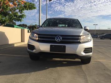 2013 Volkswagen Tiguan SUV 5 SEATER SUPER LOW MILES !  GERMAN PRECISION DESIGNED ! - Photo 5 - Honolulu, HI 96818