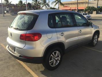 2013 Volkswagen Tiguan SUV 5 SEATER SUPER LOW MILES !  GERMAN PRECISION DESIGNED ! - Photo 11 - Honolulu, HI 96818