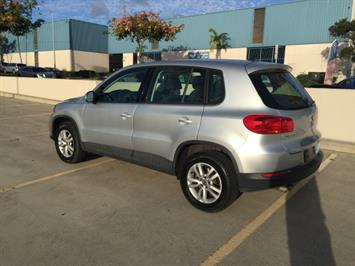 2013 Volkswagen Tiguan SUV 5 SEATER SUPER LOW MILES !  GERMAN PRECISION DESIGNED ! - Photo 8 - Honolulu, HI 96818