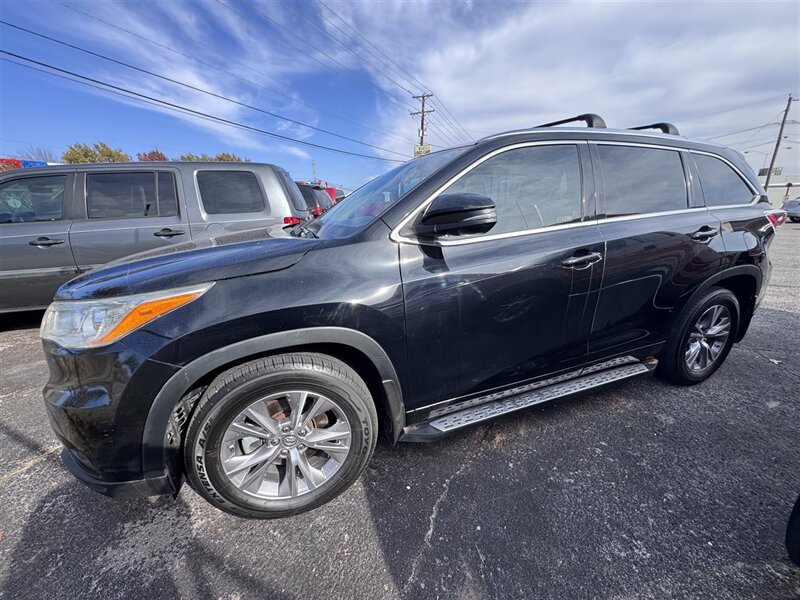 2014 Toyota Highlander XLE  