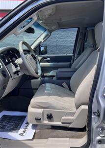 2011 Ford Expedition XLT   - Photo 2 - Wichita Falls, TX 76310