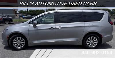 2017 Chrysler Pacifica Touring-L   - Photo 1 - Wichita Falls, TX 76310