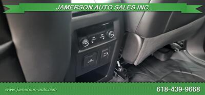 2023 Chevrolet Traverse High Country   - Photo 9 - Benton, IL 62812