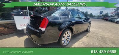 2018 Chrysler 300 Series Limited   - Photo 3 - Benton, IL 62812