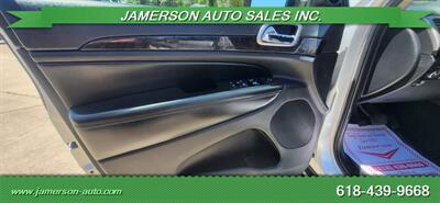 2012 Jeep Grand Cherokee Laredo   - Photo 10 - Benton, IL 62812