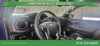 2023 Toyota Tacoma TRD Off-Road   - Photo 9 - Benton, IL 62812