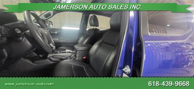 2023 Toyota Tacoma TRD Off-Road   - Photo 8 - Benton, IL 62812