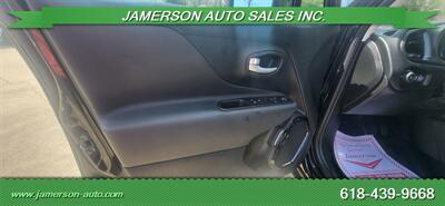 2023 Jeep Renegade Altitude   - Photo 11 - Benton, IL 62812