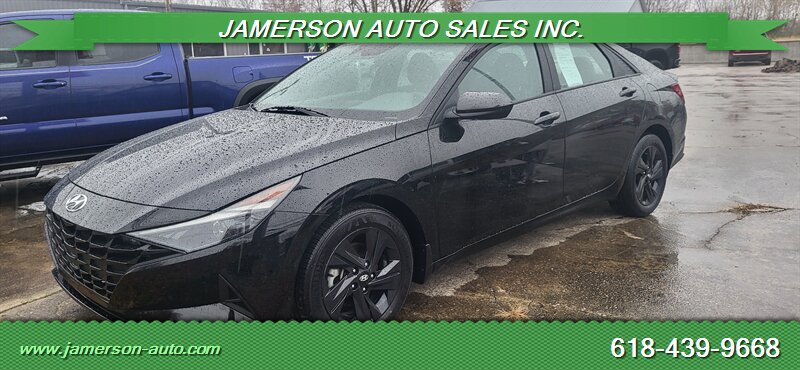 2022 Hyundai ELANTRA SEL  