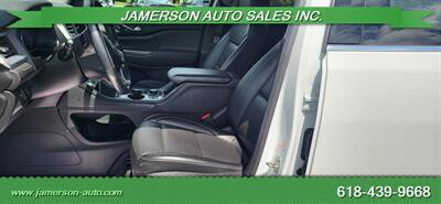 2023 GMC Acadia SLT   - Photo 9 - Benton, IL 62812