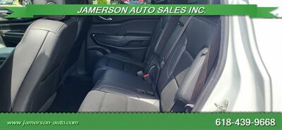 2023 GMC Acadia SLT   - Photo 8 - Benton, IL 62812