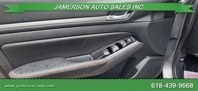 2024 Nissan Altima 2.5 SR   - Photo 15 - Benton, IL 62812