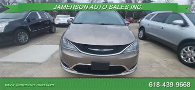 2018 Chrysler Pacifica Touring L   - Photo 7 - Benton, IL 62812