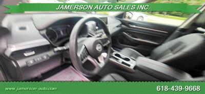 2024 Nissan Altima 2.5 SR   - Photo 11 - Benton, IL 62812