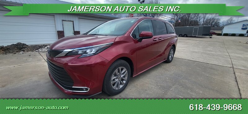 2024 Toyota Sienna XLE 7-Passenger  