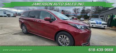 2024 Toyota Sienna XLE 7-Passenger - Photo 4 - Benton, IL 62812