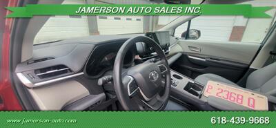 2024 Toyota Sienna XLE 7-Passenger - Photo 8 - Benton, IL 62812