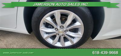 2021 Chevrolet Malibu LT   - Photo 9 - Benton, IL 62812