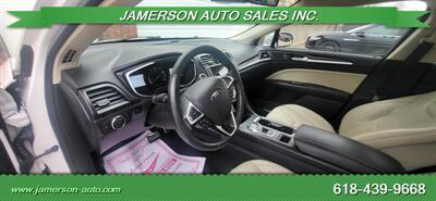 2017 Ford Fusion Titanium - Photo 10 - Benton, IL 62812