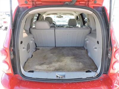2011 Chevrolet HHR LT   - Photo 12 - Grand Island, NE 68801