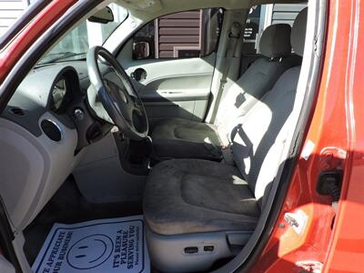 2011 Chevrolet HHR LT   - Photo 9 - Grand Island, NE 68801