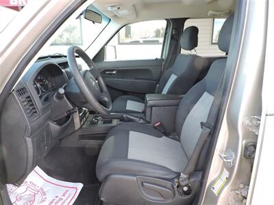 2010 Jeep Liberty Sport - Photo 9 - Lexington, NE 68850