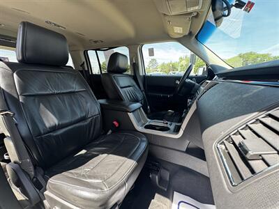 2009 Ford Flex SEL   - Photo 10 - Lexington, NE 68850