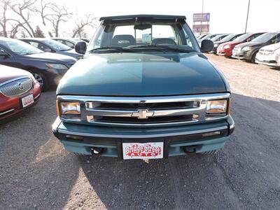 1995 Chevrolet S-10 LS   - Photo 3 - Lexington, NE 68850