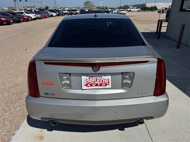 2005 Cadillac STS - Photo 7 - Lexington, NE 68850