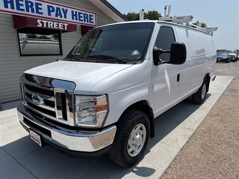 2013 Ford E-350 SD - Photo 2 - Lexington, NE 68850