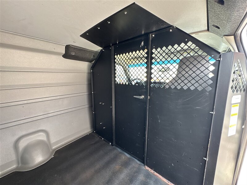 2013 Ford E-350 SD - Photo 11 - Lexington, NE 68850