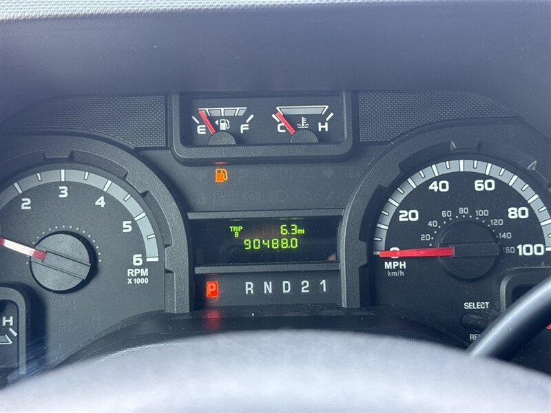 2013 Ford E-350 SD - Photo 15 - Lexington, NE 68850