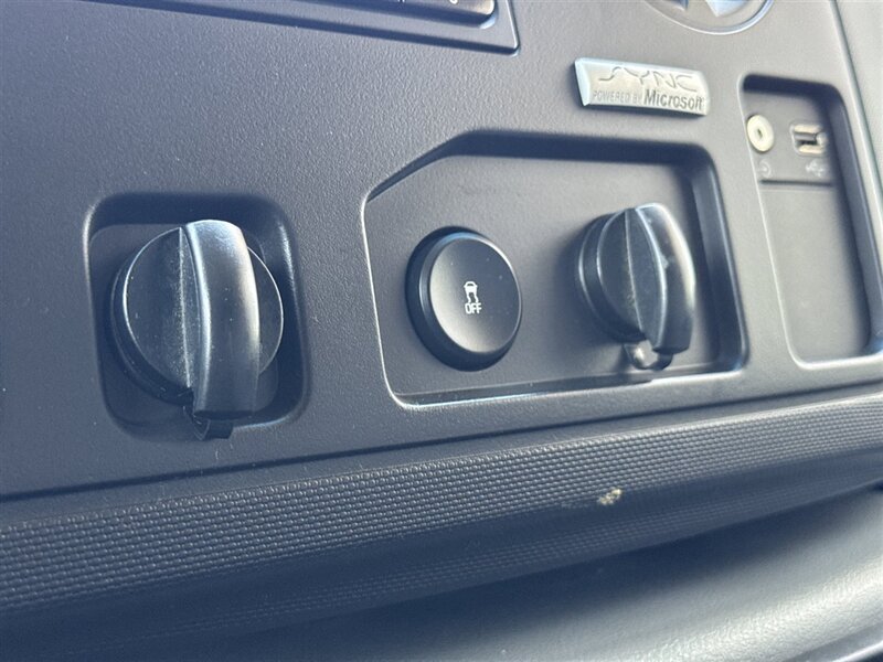 2013 Ford E-350 SD - Photo 18 - Lexington, NE 68850