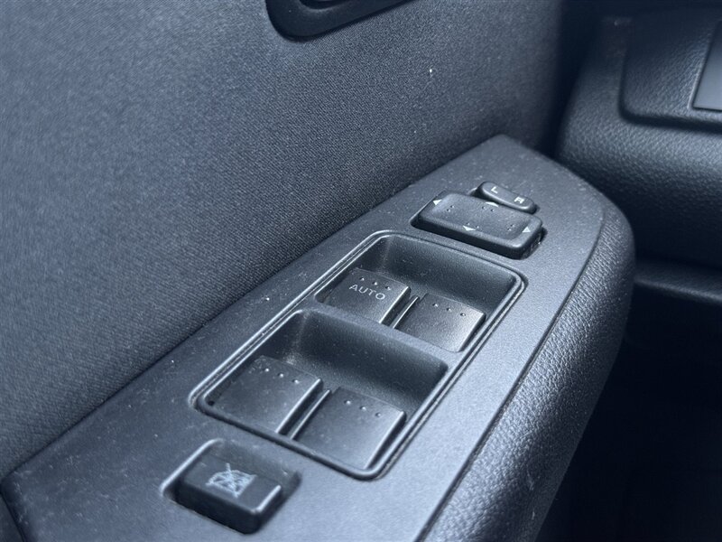 2011 Mazda Mazda6 i Sport - Photo 14 - Lexington, NE 68850