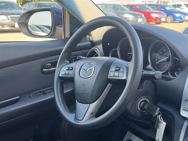 2011 Mazda Mazda6 i Sport - Photo 3 - Lexington, NE 68850